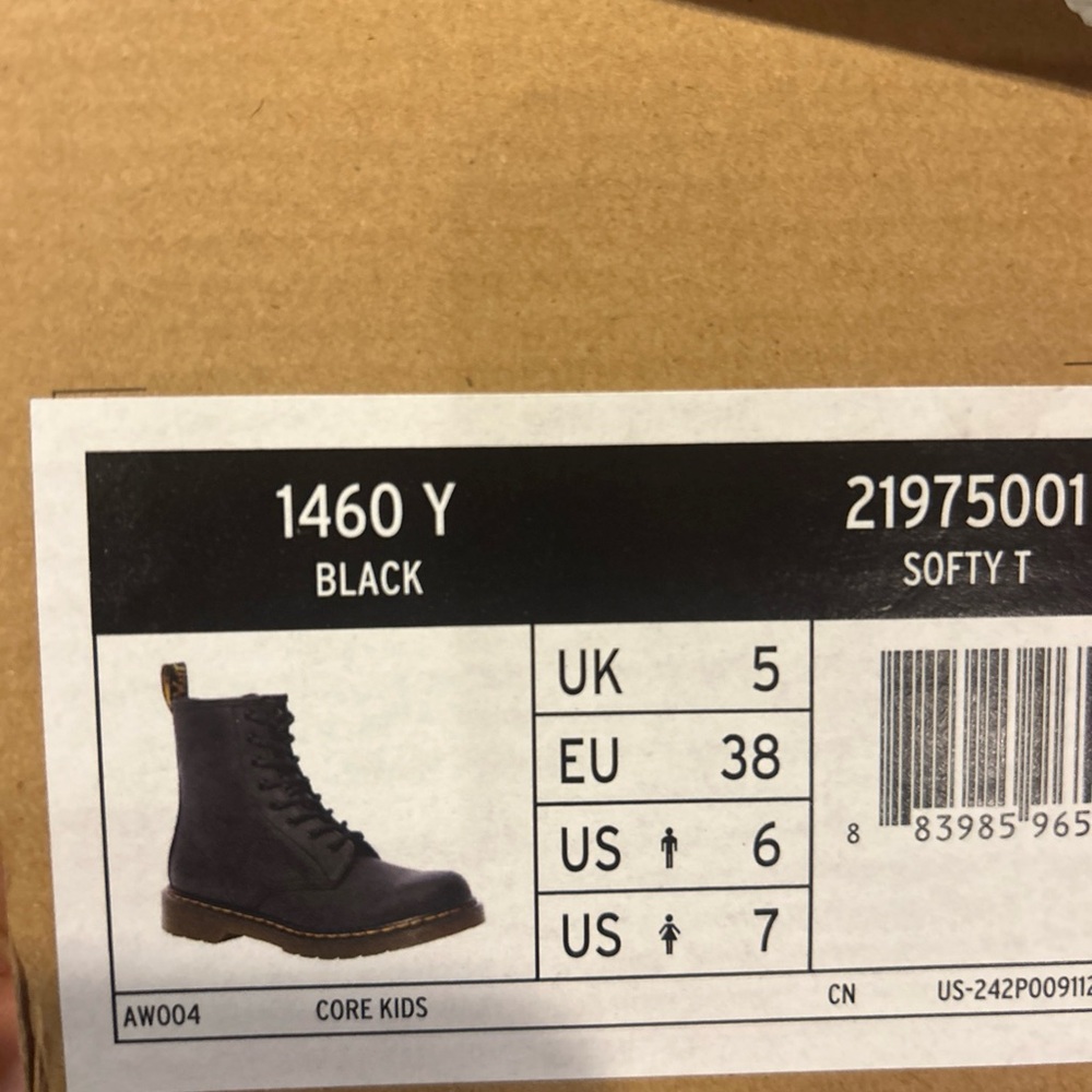 Dr. Marten 1460 leather boots EU 38 US 7 black leather